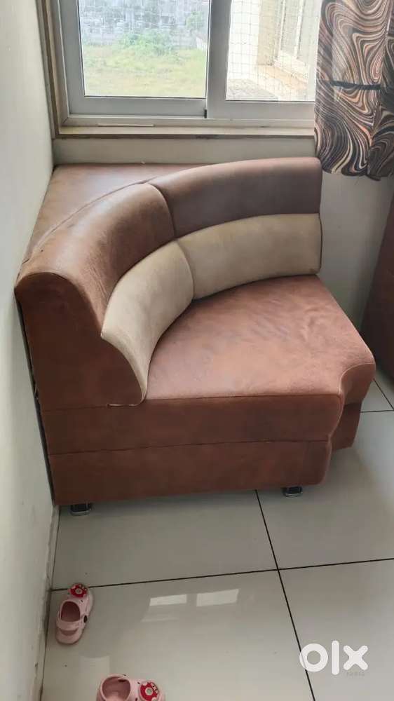 1 corner of sofa