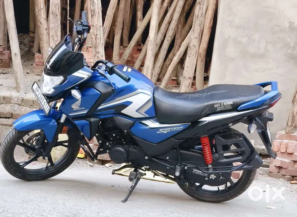 2300 km .new condition single hand use 2024 novaber