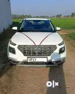 Hyundai Venue SX plus turbo DCT, fully automatic,sunroof