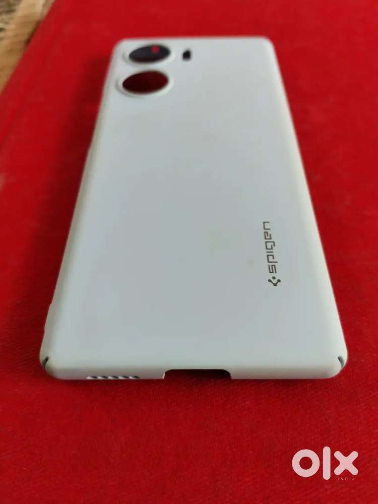 Vivo v29e spigen Hard case Cover