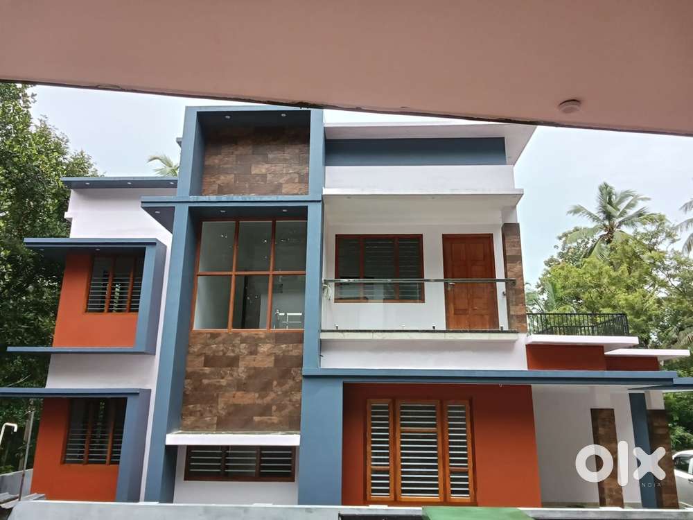 Choibazar 5 Cent 3 Bed New House