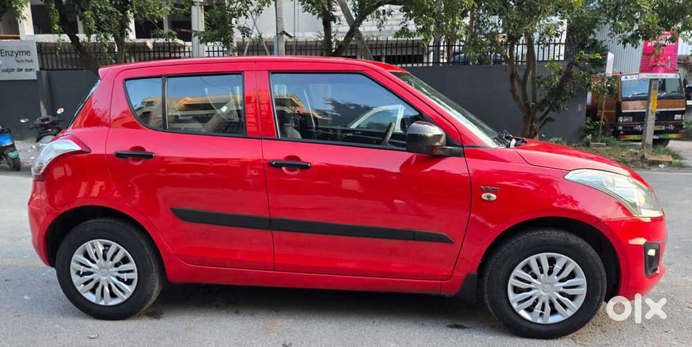 Maruti Suzuki Swift LXI, 2016, Petrol