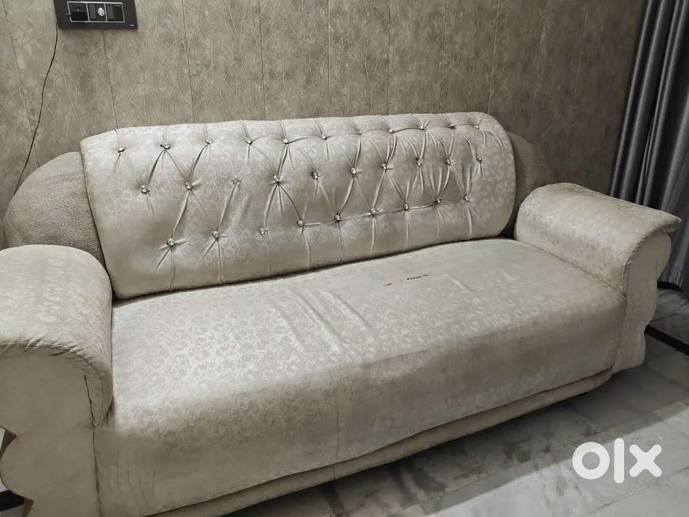 Sofa set white colour