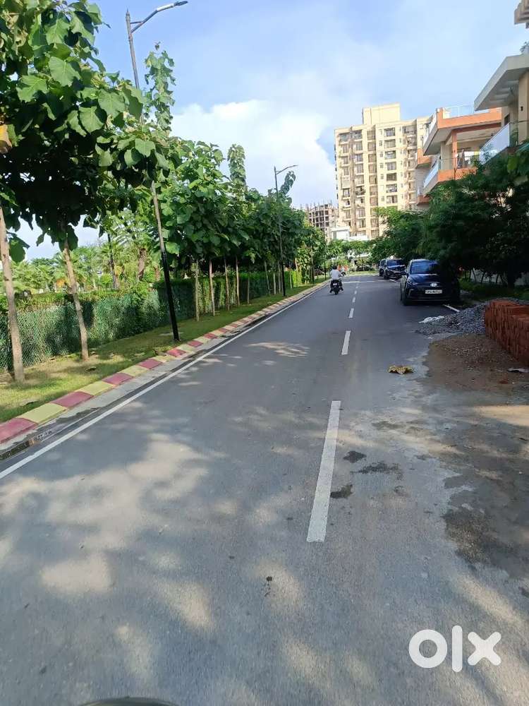 सुल्तानपुर हाइवे  पर सस्ता प्लाट ले अप्रूव्ड सोसायटी में