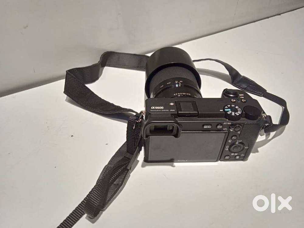 sony alpha 6600 camera and lence 55-210mm and small lence include