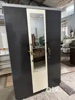 3 Door wardrope