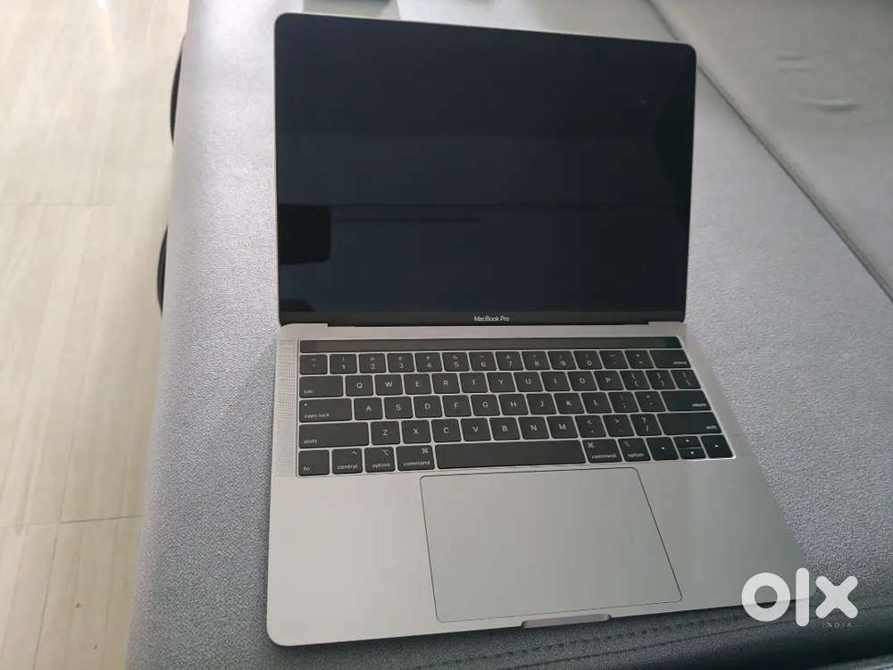 MacBook Pro 13-inch (2019) – Touch Bar  16GB RAM  512GB SSD