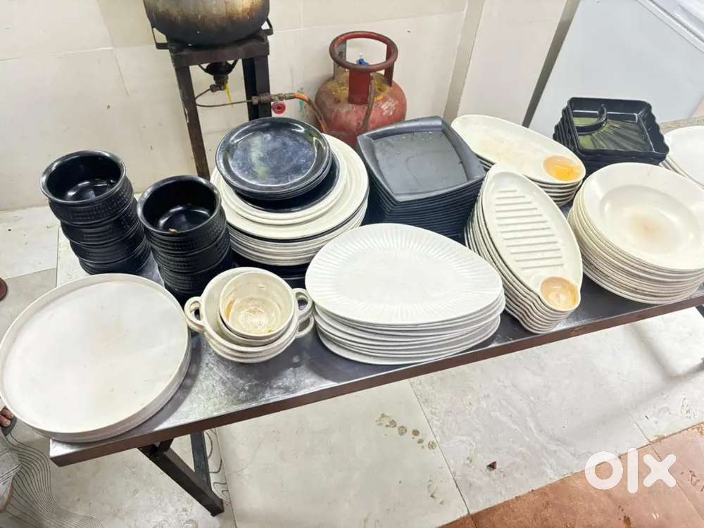 Crockeey cafe plets & gas fryer