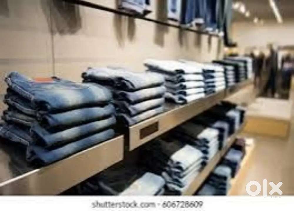 Wanted male/female packing staffs for uniform company