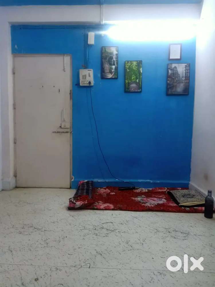 Room on rent on sharing basis for boys for job person only