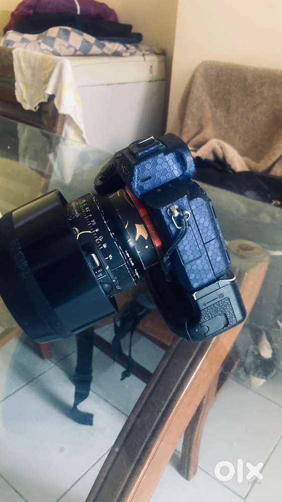 sony a7iii ( body + power grip )