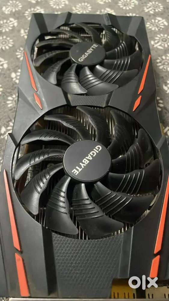 Urgent Selling rarely used Gigabyte RX570 graphic Card