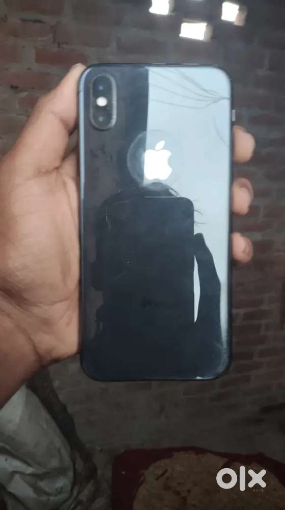 iPhone x 256gb back glass damage and display side se ukhdi hai