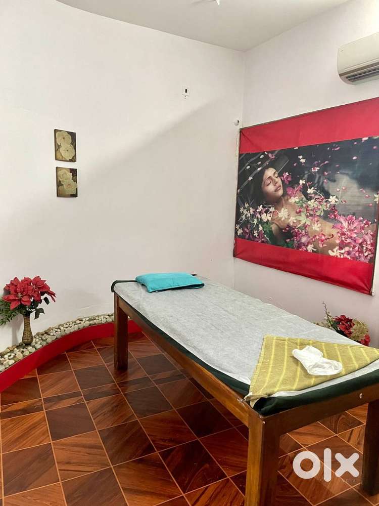 Required Spa Therapist Near Gandhi Nagar( Majestic) and Sanjay Nagar