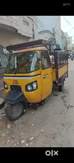 Mahindra alfa plus 2022 model very less drivn single hand use like new