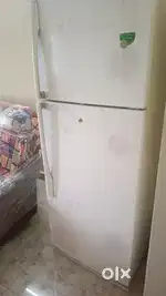 LG fridge it's good condition