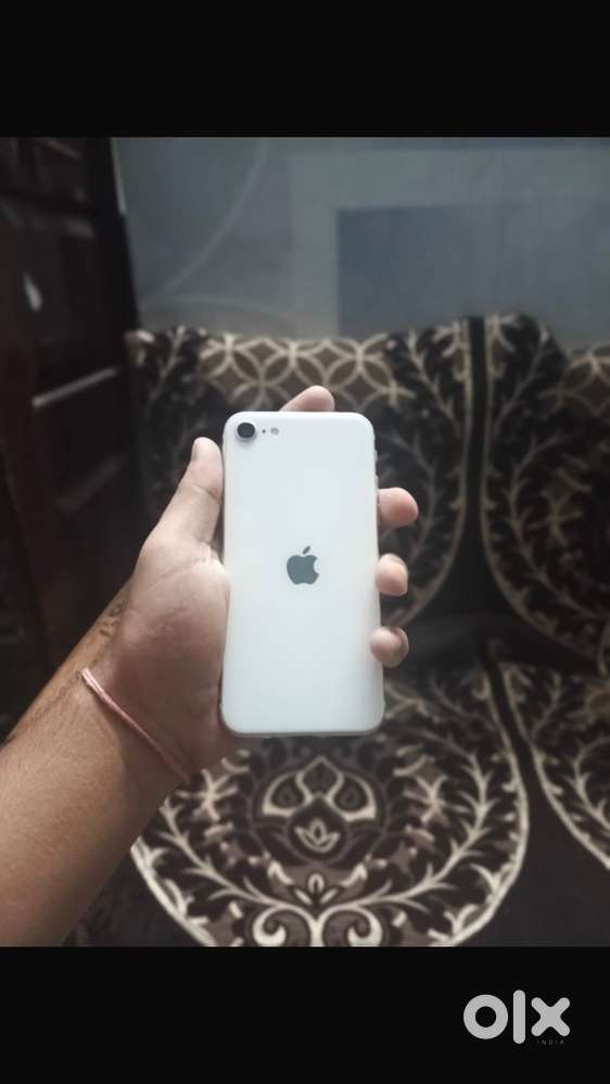 Iphone se 2020 128 gb all orginal front glass crack