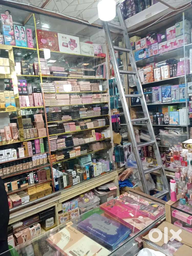 Hi we want sale girl for cosmetic shop