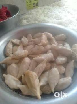 raju Momos roll suplaire