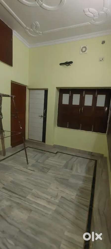 Female flatmate/roomate