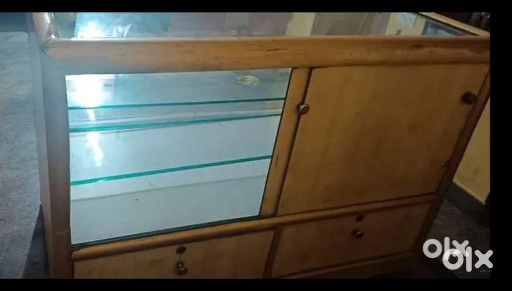 Shop display counter