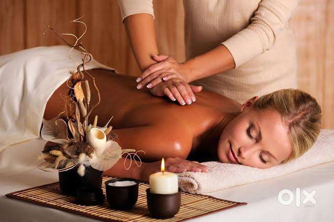 Female therapist wanted