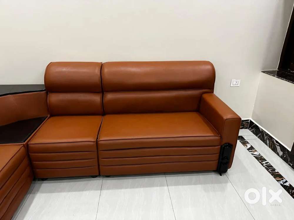 Drawing room sofa with corner