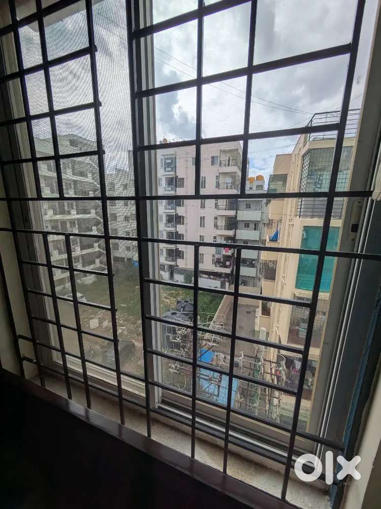 1BHK Fully furnished ( meal we have to cook)