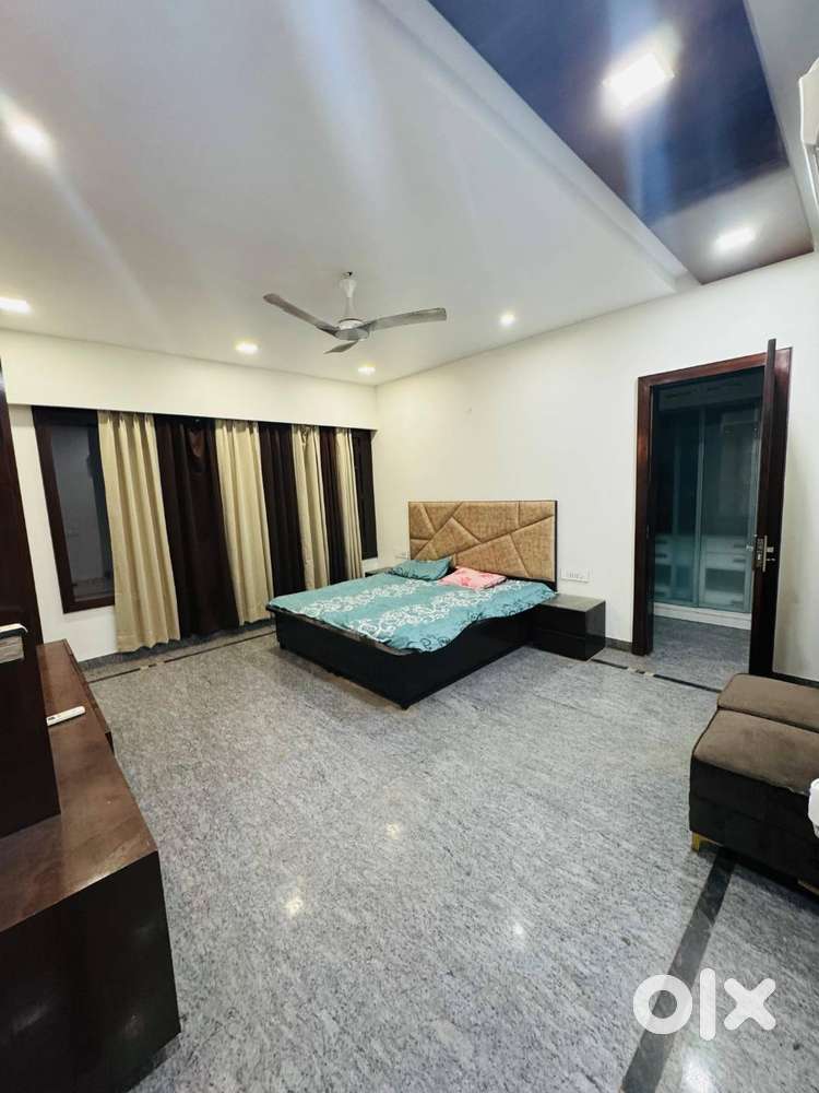 KOTHI HILL VIEW ENCLAVE 2.5 STOREY 250 GAJ 2.25CR