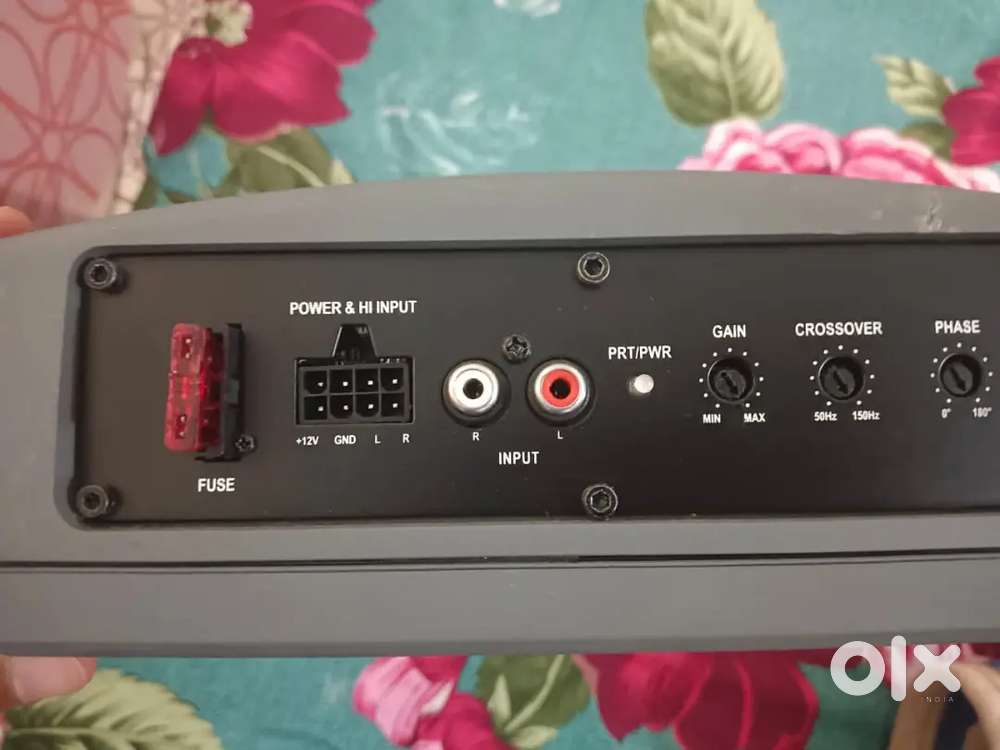 BLAUPUNKT SUB WITH SPEAKERS