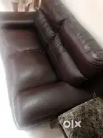 Soft and comfortable sofa set for familyset 3+2 very less used