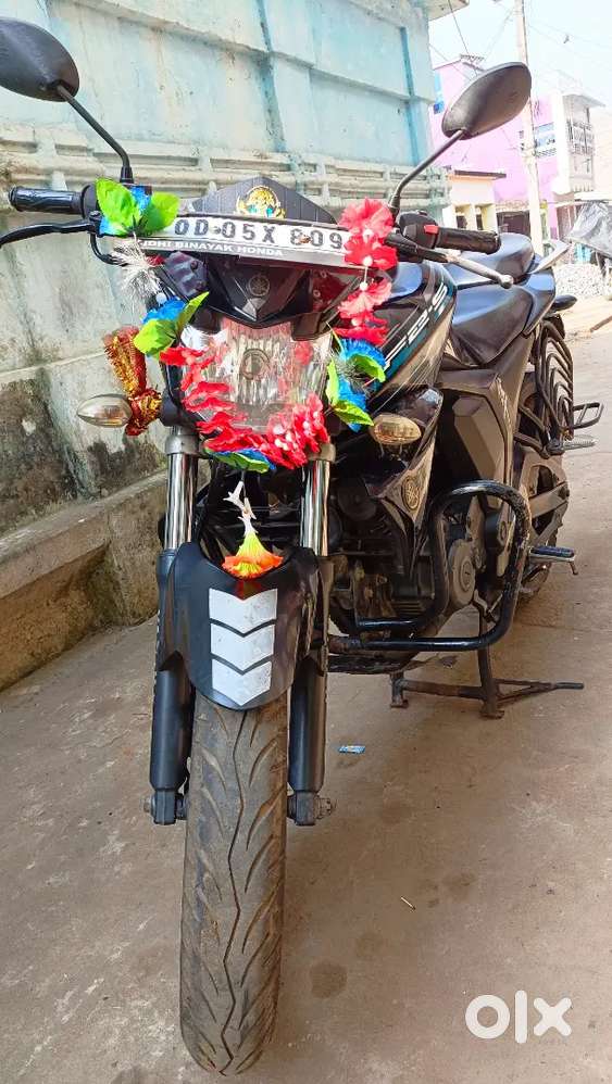 Well maintained bike is very good condition.servicing done by on time