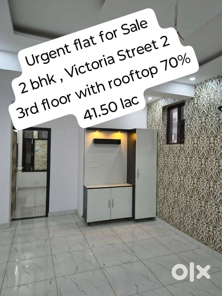 2 bhk VICTORIA FLOOR TOP FLOOR WITH ROOF RIGHT