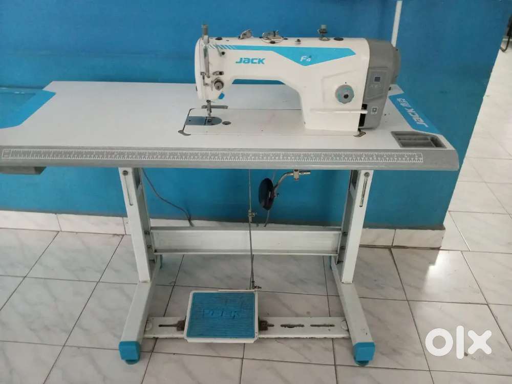 JACK -F4 SEWING MACHINE FOR SALE