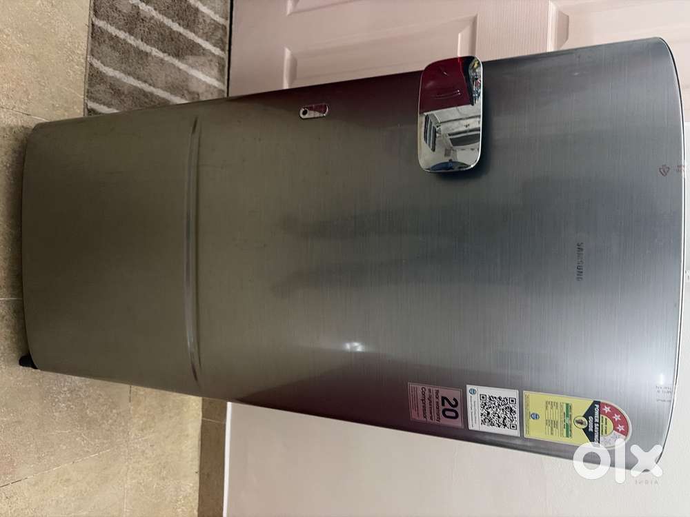 1 month old Samsung 183 ltr for sale