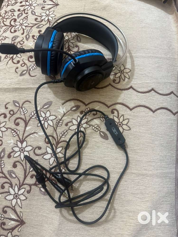 Zebronics jet pro premium gaming headphones.