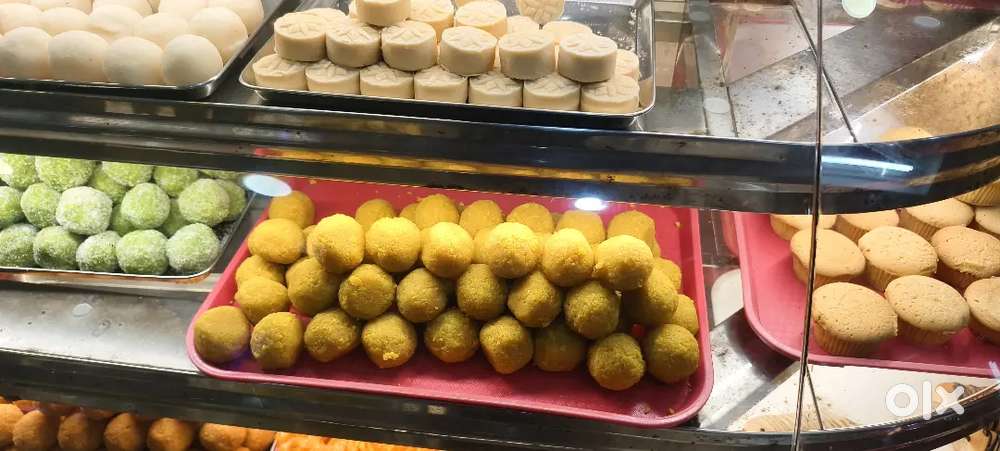 ബേക്കറി സെയിൽസ്മാൻ /ജ്യൂസ്‌ മേക്കർ