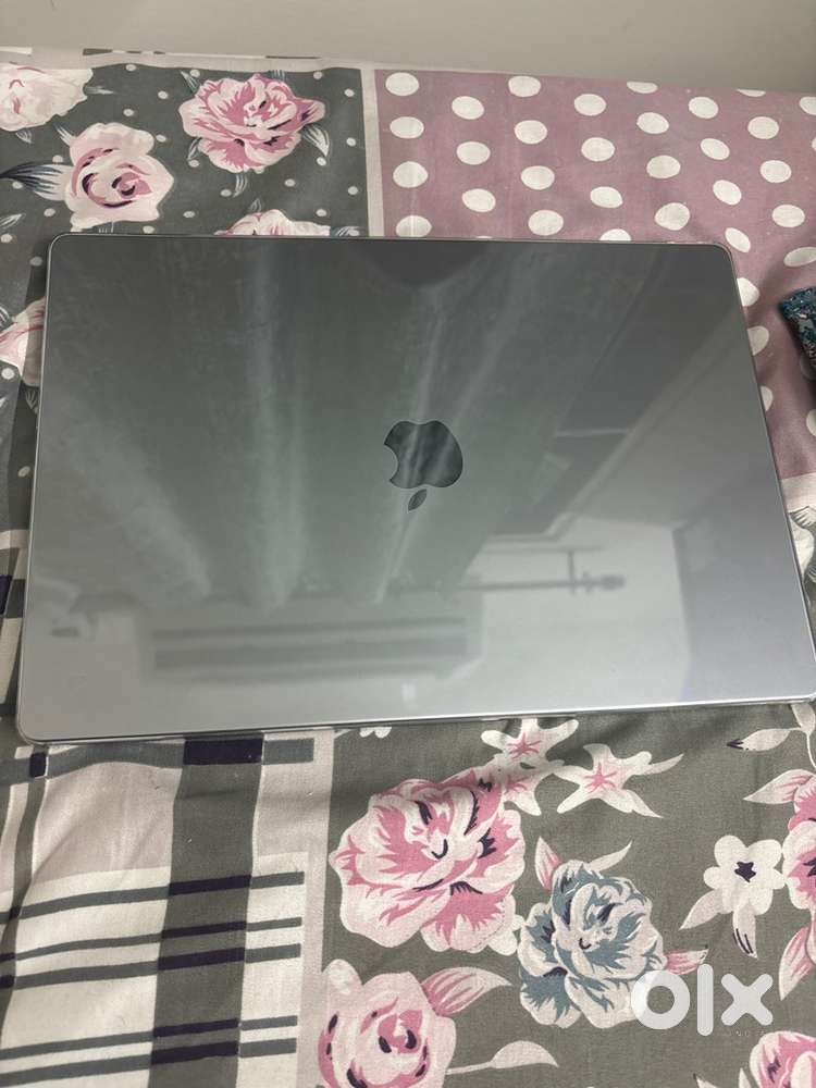 MacBook Pro 16 Inch (M1 Pro) 16GB  512 GB