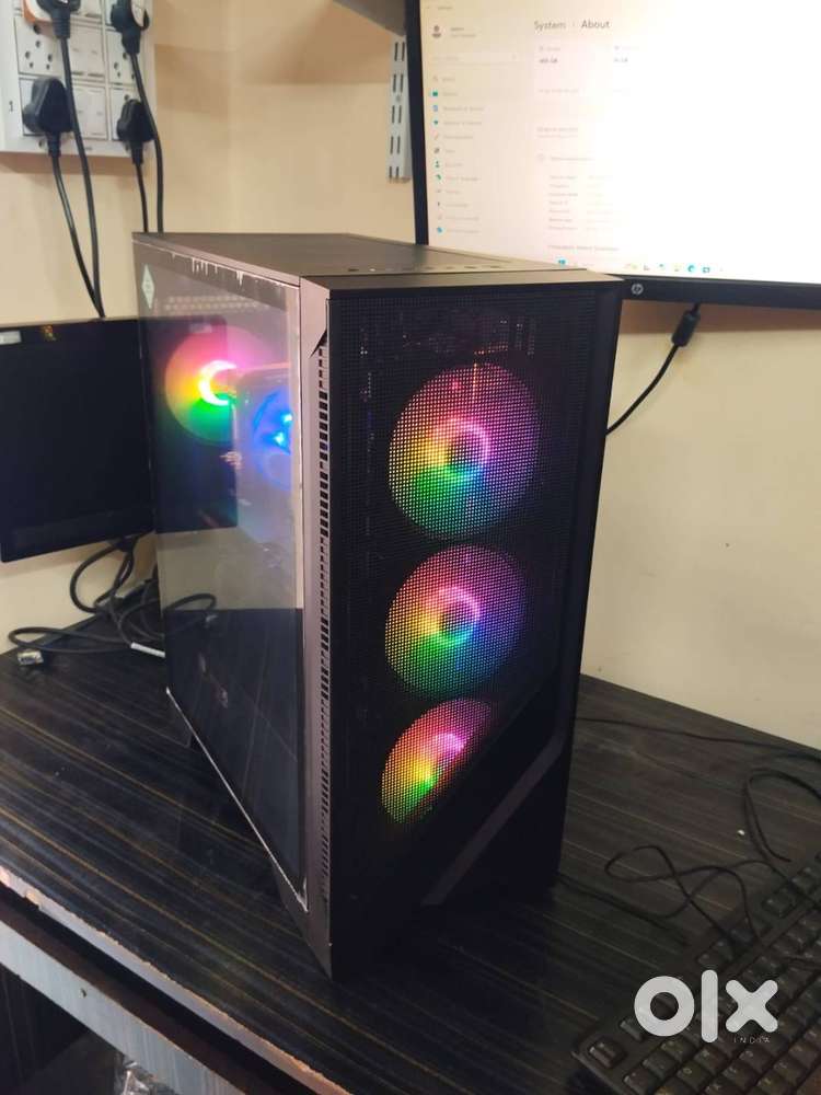 AMD Ryzen 7 5800X Gigabyte X 570 Gaming X  16GB DDR4 RAM, CPU For Sal