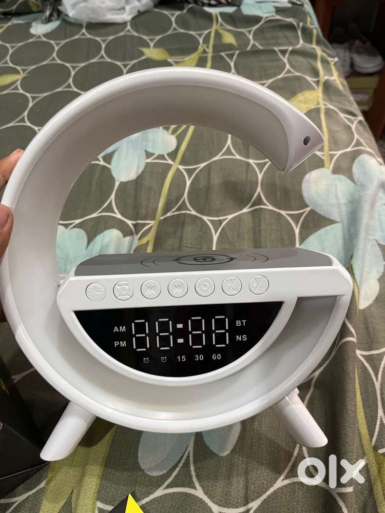 Snapup groove g with watch wireless charging and speaker