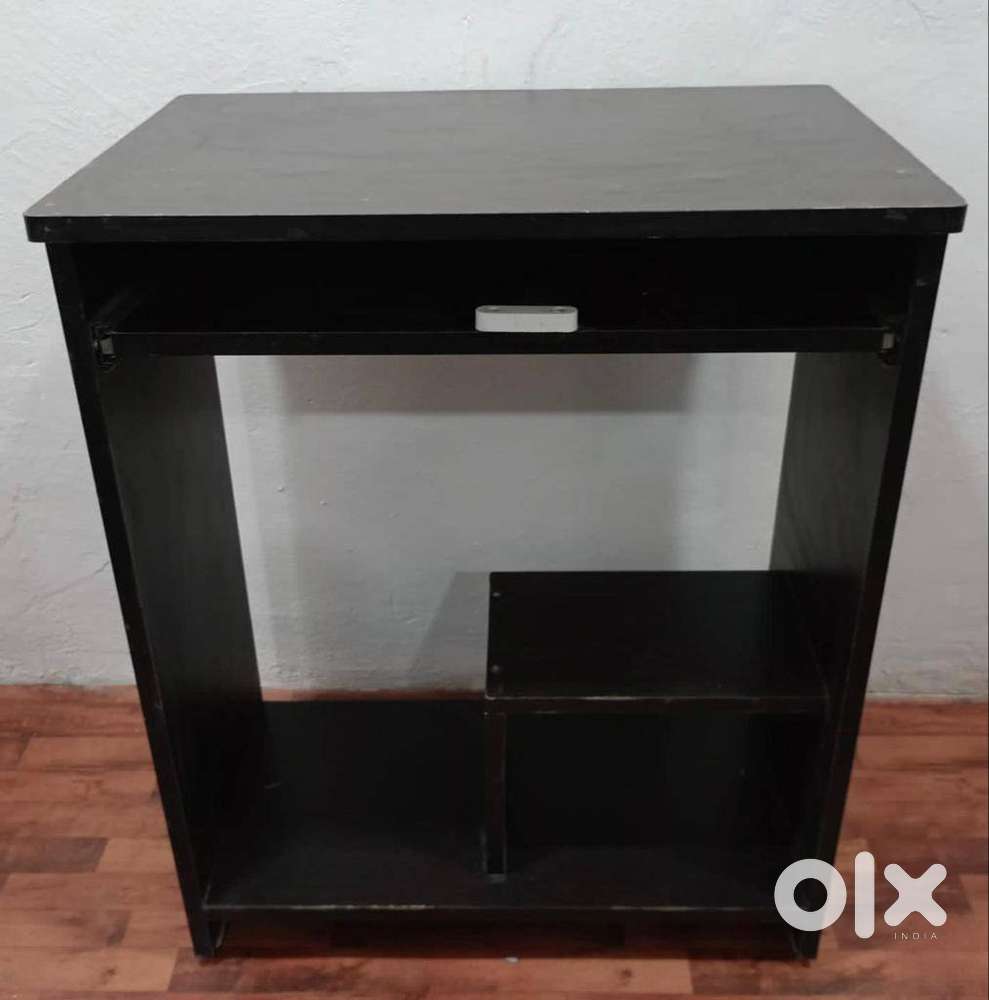 2 Feet Office Table For Sale