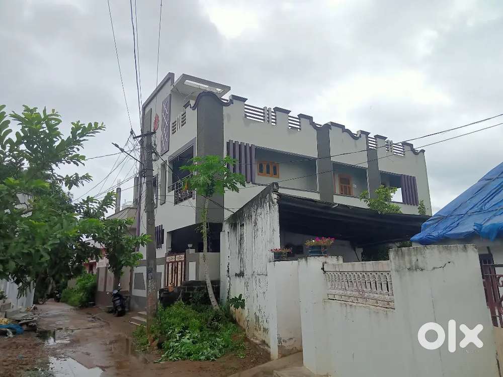 House for sale in pedapadu 3and half cent
