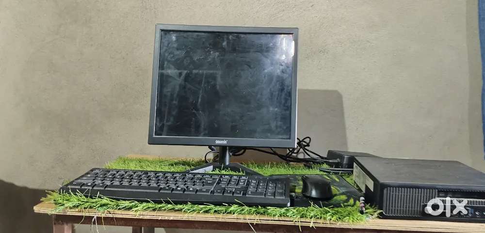 Hp computer (9,000 rupis ya exchange with I phone up modals