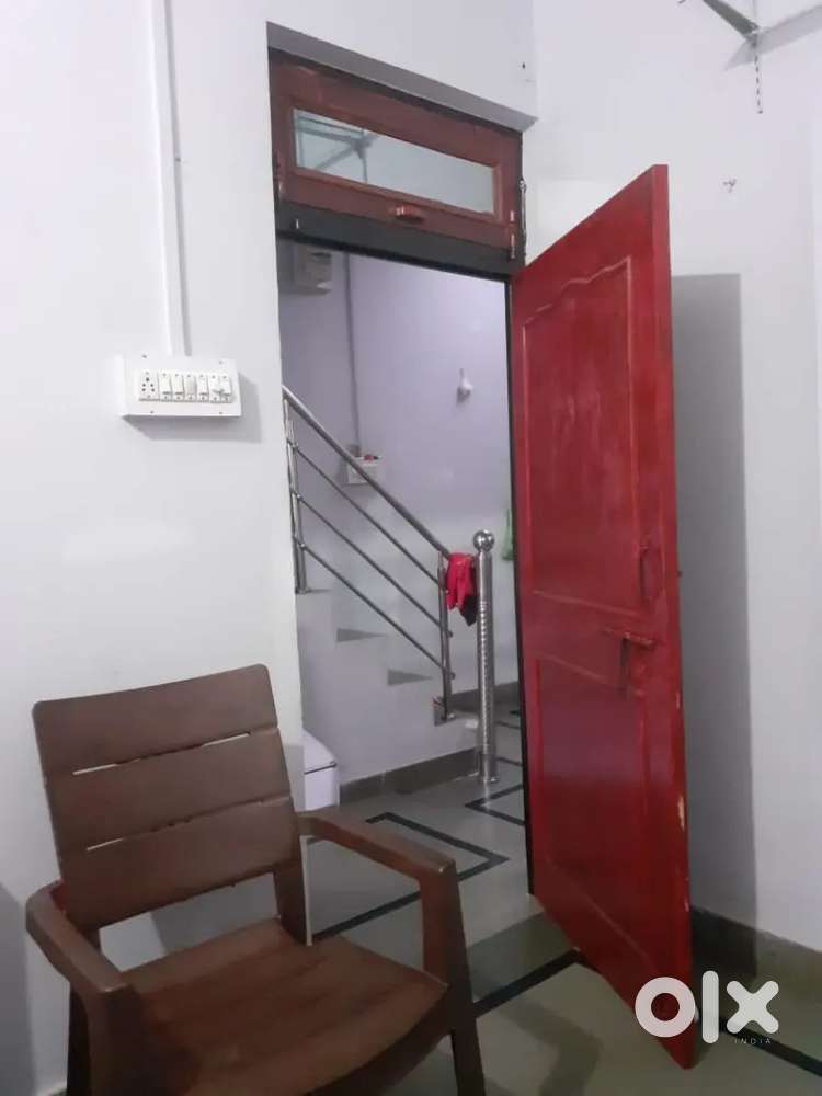 Room +kichen& single room available