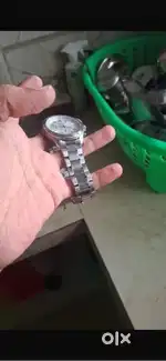 SEIKO STAINLESS STEEL CHRONOGRAPH SILVER DIAL WATCH SSB047