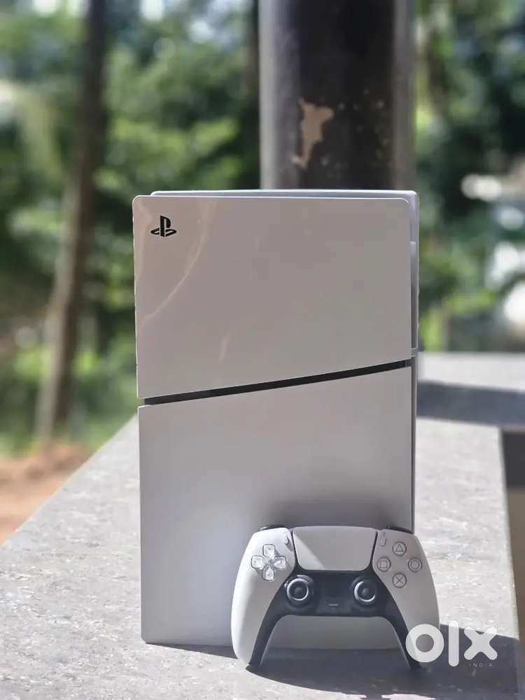 Ps5 disc vertion... 3weeks using,1year sony warrenty