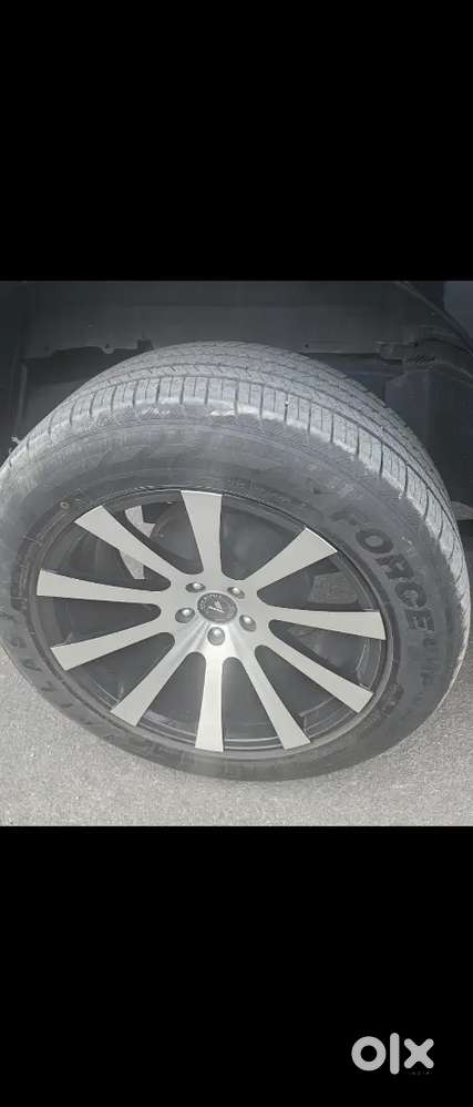 20 Inch Alloys and Tyre