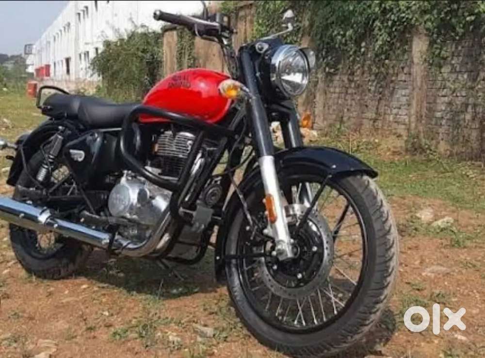 Royal Enfield classic 350 BS6 in awesome conditon..reditch red colour