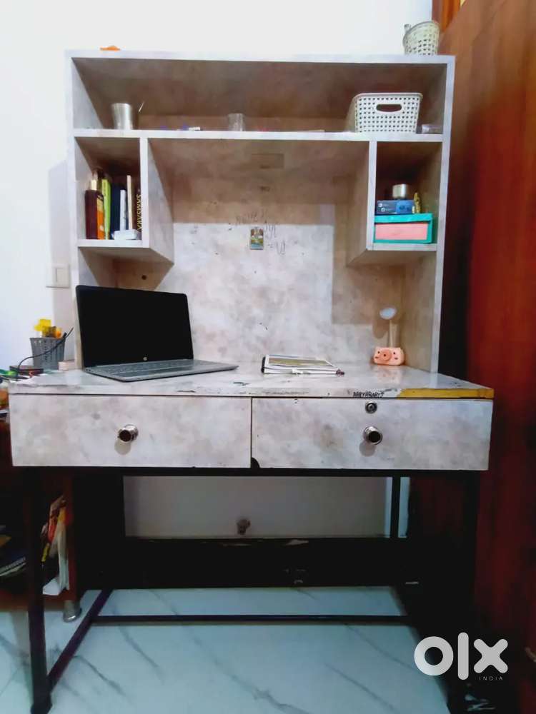 Computer Table