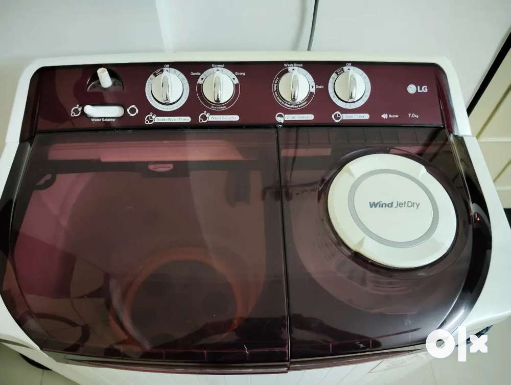 04 years old 7kg LG Semi Auto Washing Machine